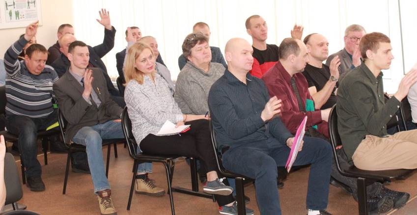 Делегаты голосуют Делегаты голосуют