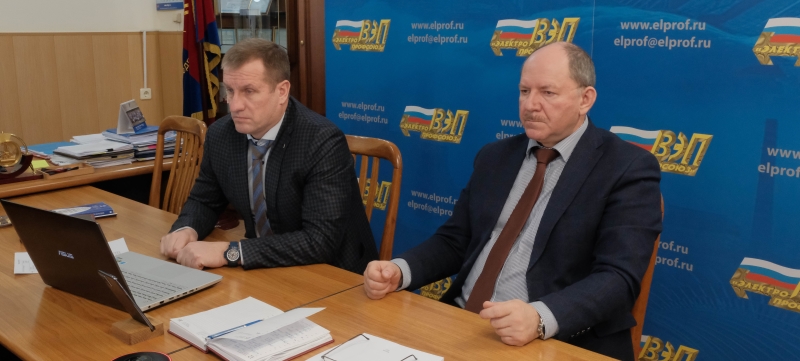 На пленуме На пленуме