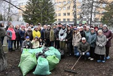 Участники субботника.jpg Участники субботника.jpg