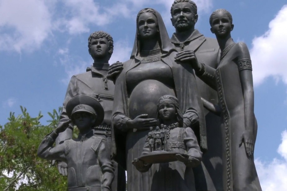 Мать-героиня