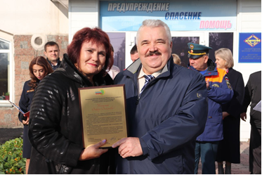 Л.Суркова и В Замятин.png Л.Суркова и В Замятин.png