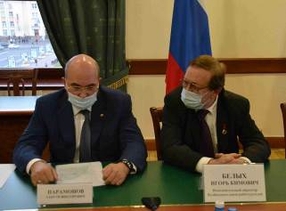 С.В.Парамонов и И.К.Белых С.В.Парамонов и И.К.Белых