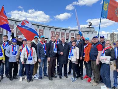 Участники автопробега с М.В.Шмаковым.jpg Участники автопробега с М.В.Шмаковым.jpg