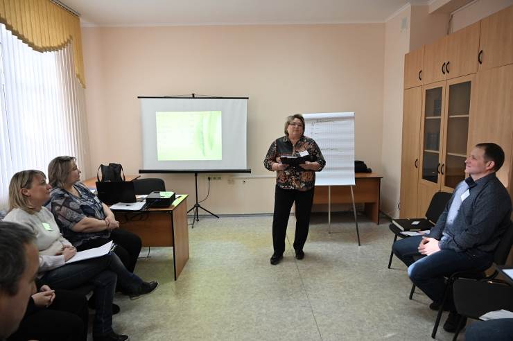 Выступает Кокшарова.jpg Выступает Кокшарова.jpg