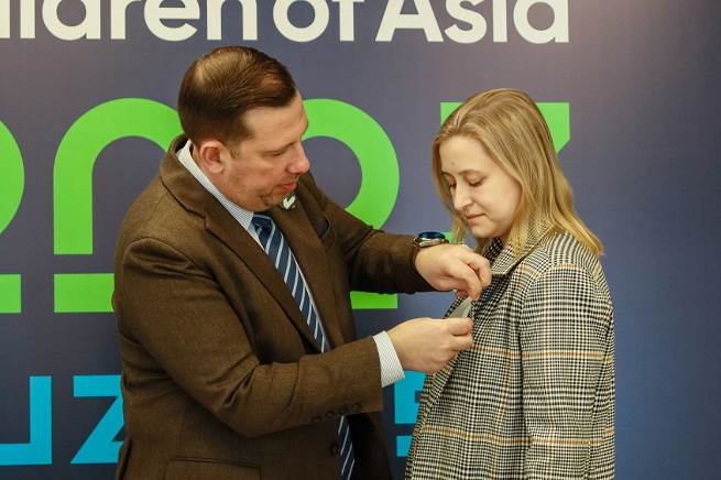 Награждении медалью.jpg Награждении медалью.jpg