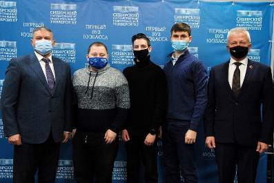 Участники подписания соглашения в Новокузнецке Участники подписания соглашения в Новокузнецке