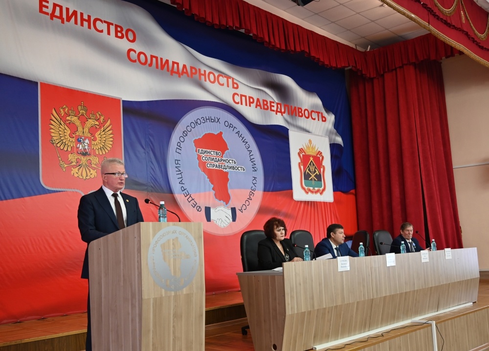 Выступает О.Маршалко.jpg Выступает О.Маршалко.jpg