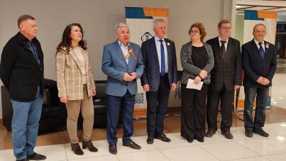 Открытие турнира для работников СМИ.jpg Открытие турнира для работников СМИ.jpg