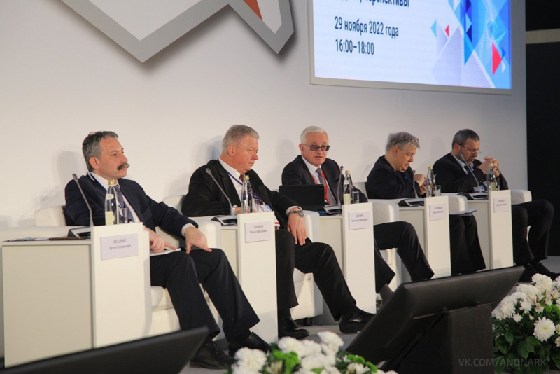 Участники форума.png Участники форума.png