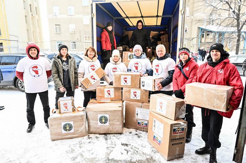 Погрузка помощи.jpg Погрузка помощи.jpg