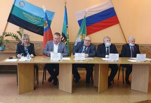 Президиум.jpg Президиум.jpg