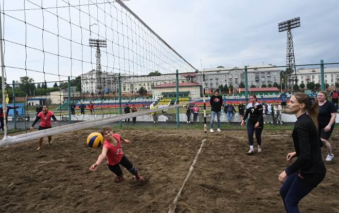 пляжный волейбол.jpg пляжный волейбол.jpg